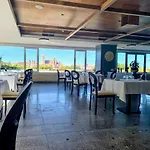 De 4*