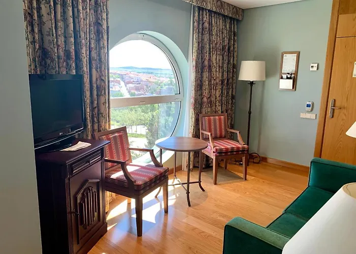 パラドール デ 4*